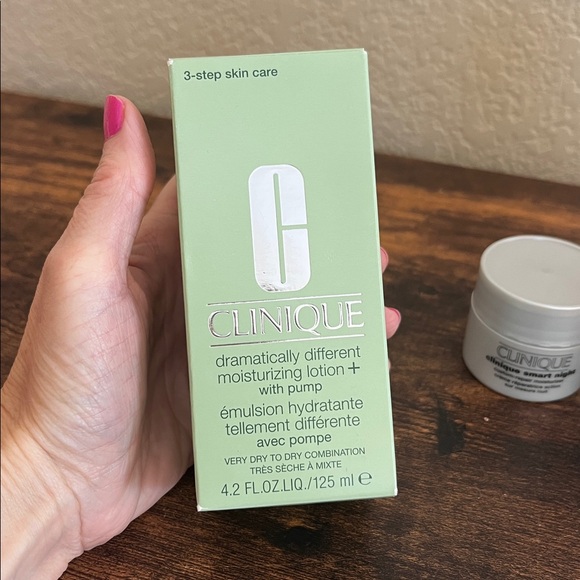 🆕 Clinique bundle - Picture 2 of 9